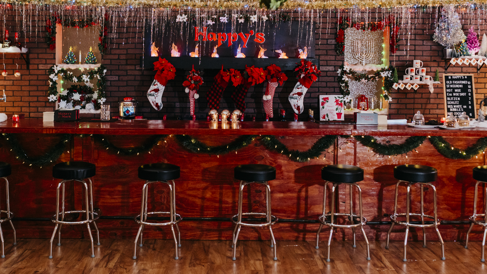 Happy's: A Holiday Pop-Up Bar 