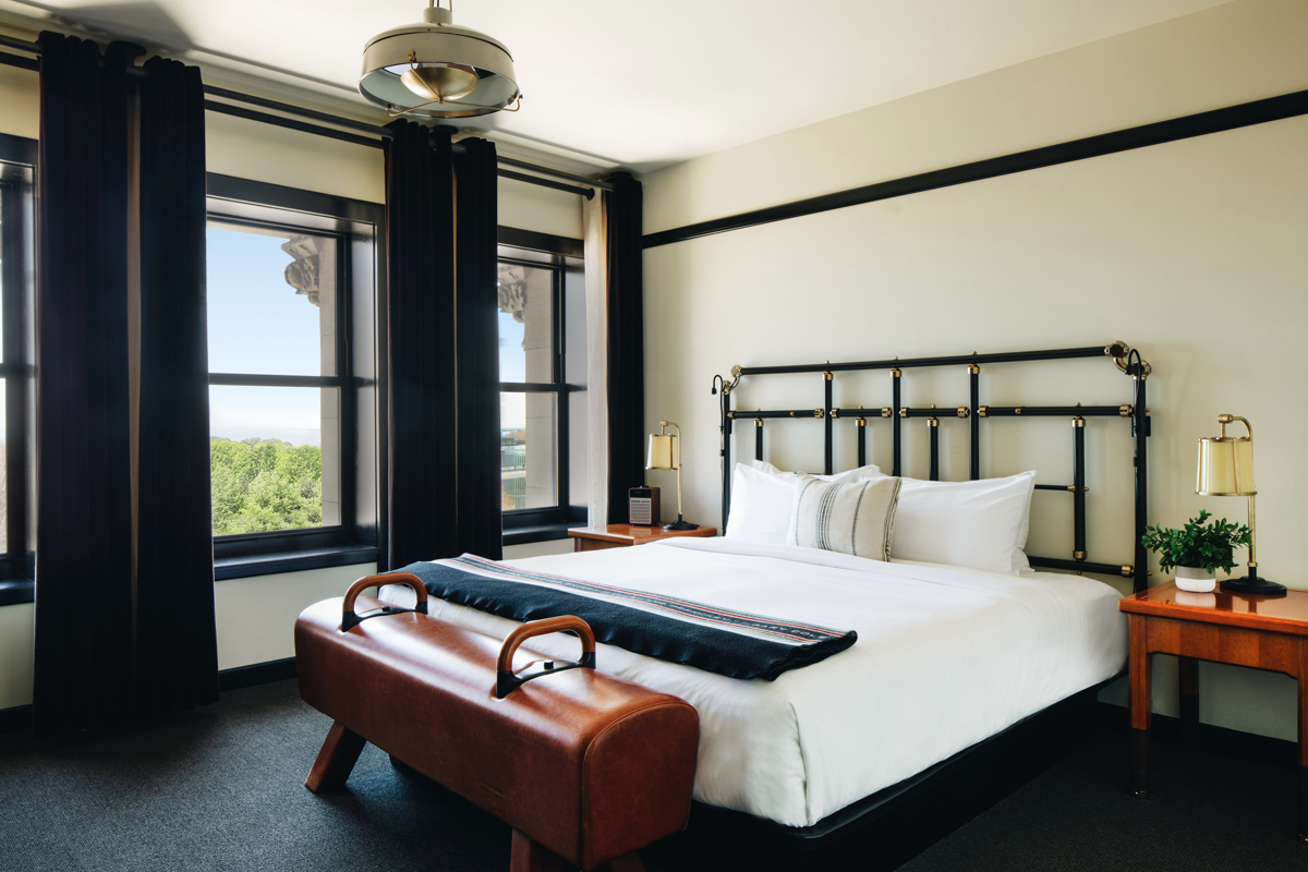 Downtown Chicago Il Hotel Rooms Suites Chicago Athletic