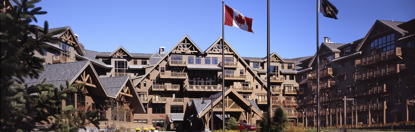 Stowe_Accommodations)Lodge_Exterior