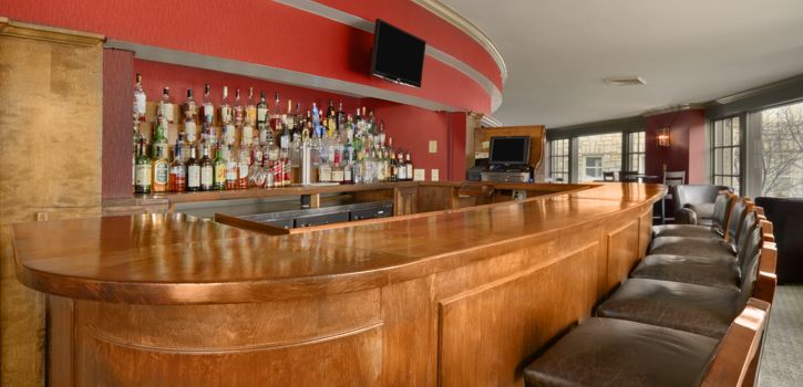 Elms_Tavern Lounge_Located Above Lobby Mezzanine Level