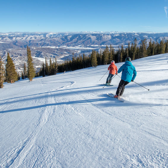 Skiing groomers in Aspen Snowmass