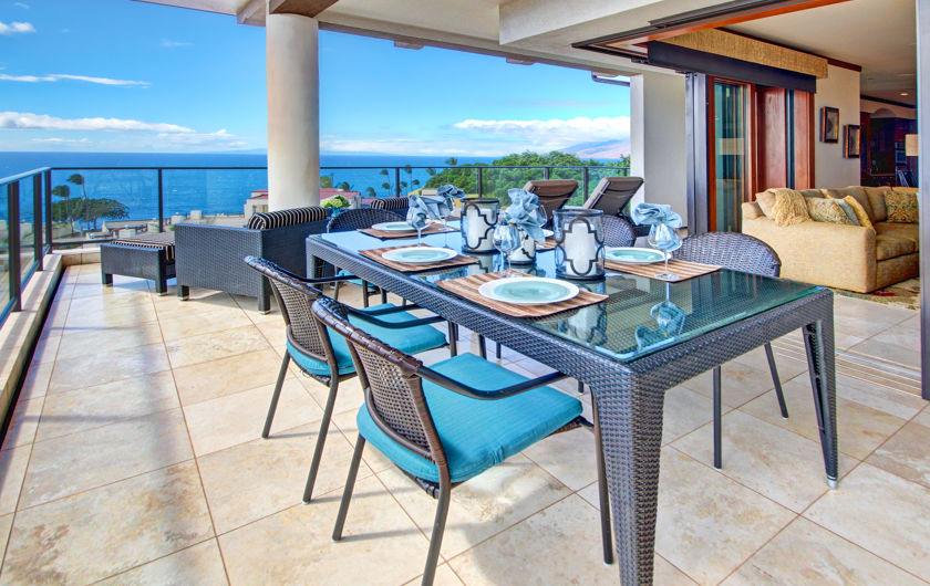 DR_Hawaii_Wailea Beach Villas_Interior_Lanai_Dining_View