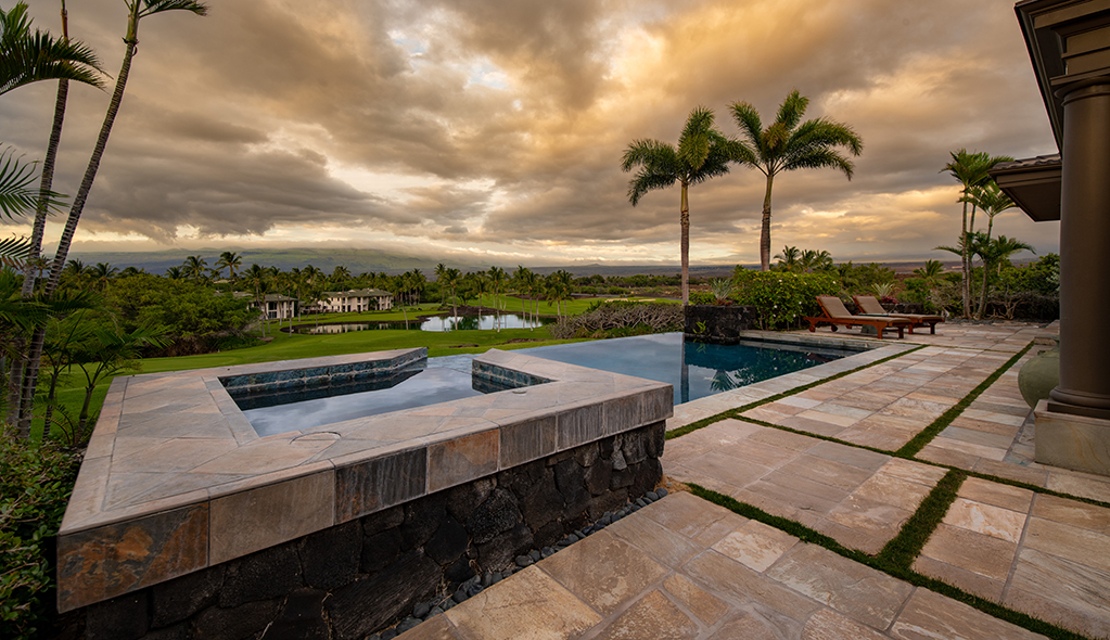 Mauna Lani Luxury Villas Hot Tub