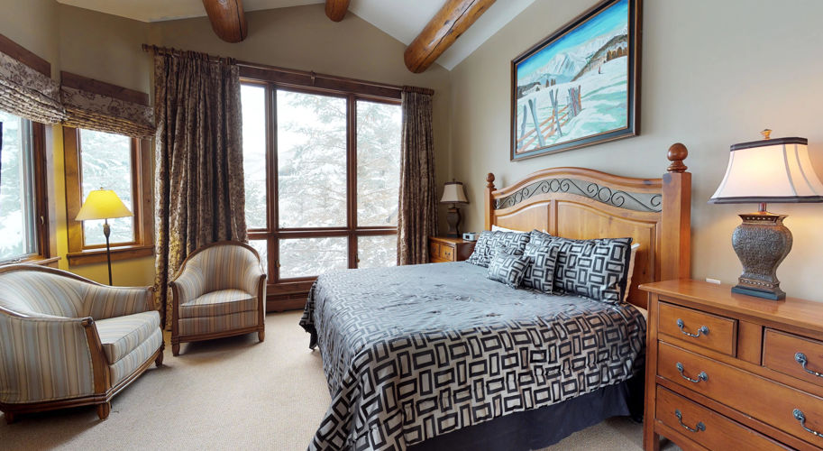 Blue Spruce East – Guest Bedroom