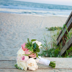 Wild Dunes_Weddings_Details_Beach_Bouquet_Boardwalk