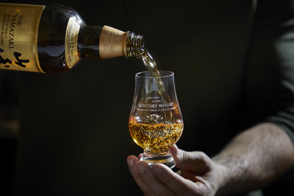 Whisky Pour - credit Neil John Burger